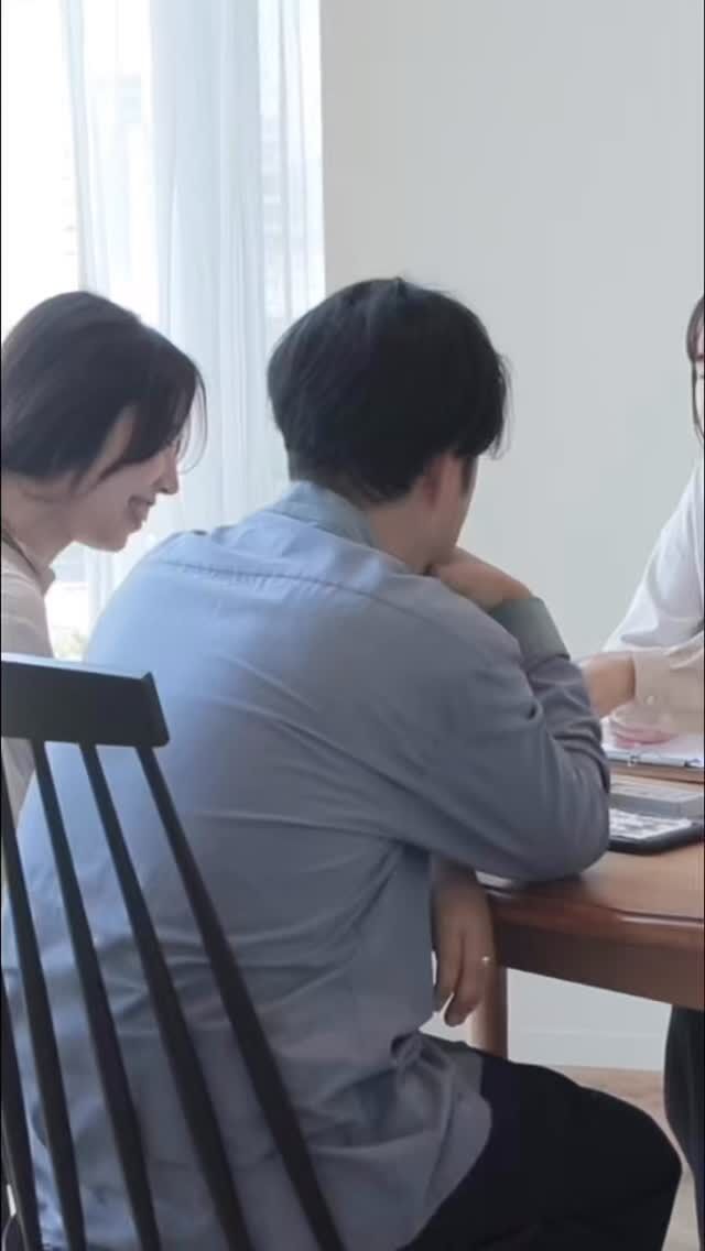 手作りが初めての方でも大丈夫。

担当のスタッフがお手伝いしながら、
おふたりのペースで進めていきます。

全てふたりで作りたいという方も、
難しい部分はスタッフにお任せしたい方も、
ご希望にあわせてお手伝いいたします。

気になることや、おふたりが大事にしていること。
なんでもお気軽にご相談くださいね。
　
　
uchimari〈 予約制 〉
営業時間 10:00 - 18:30

———————————————

uchimari 神楽坂店
東京都新宿区矢来町121 日幸ビル2F
03-5579-8035

東京メトロ東西線【神楽坂駅】矢来口より徒歩1分

———————————————

uchimari 北浜店
大阪府大阪市中央区北浜1-1-18 忠治郎ビル4F
06-6206-6500

京阪本線【北浜駅】29番出口より徒歩1分
地下鉄御堂筋線【淀屋橋駅】より徒歩8分

———————————————

uchimari 芦屋店
兵庫県芦屋市春日町2-16 2F
0797-34-1225

阪神本線【打出駅】より徒歩3分
———————————————